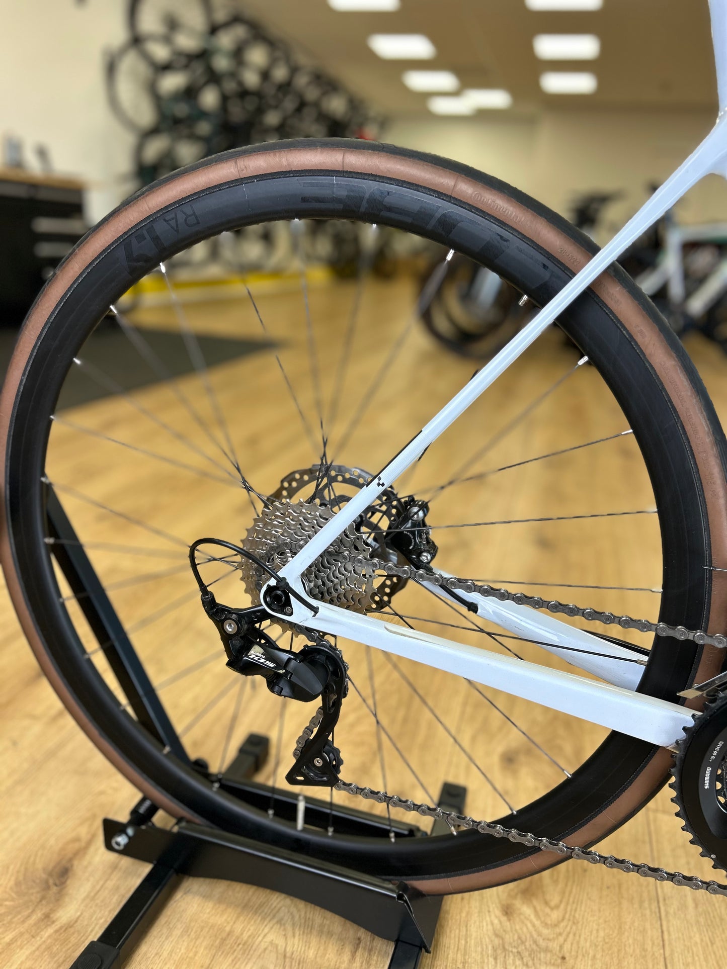 Cube Attain Carbon Disc Racefiets