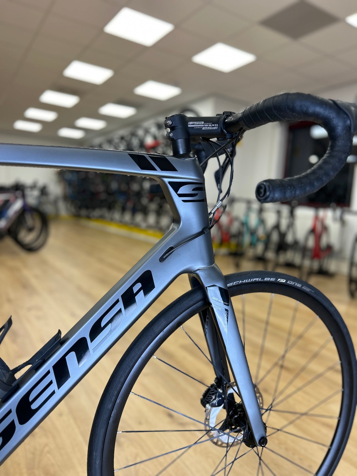 Sensa Giulia Evo MT61 Ultegra Carbon Disc Road Bike