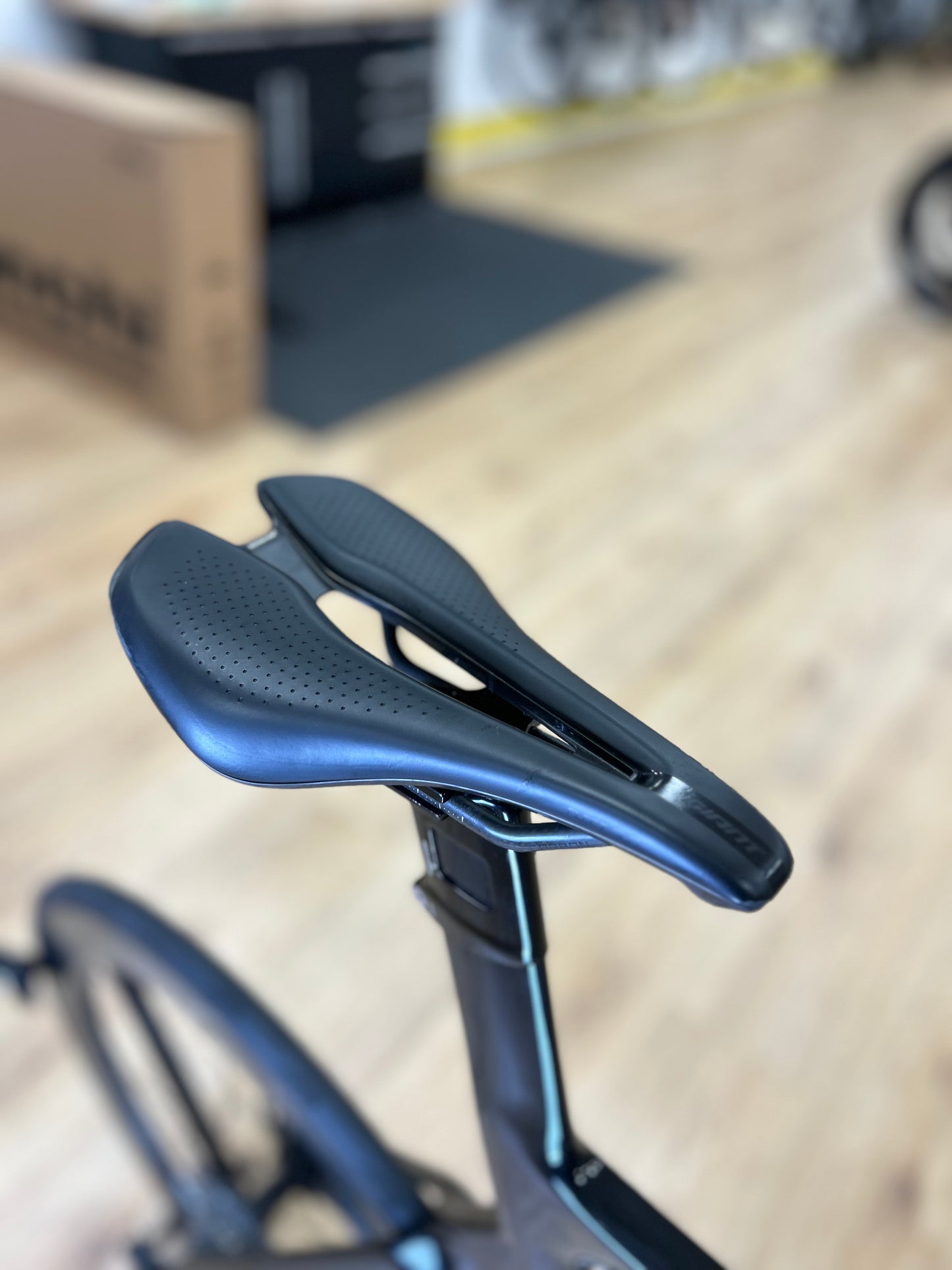 Giant Propel Advanced SL AXS Carbon Road Bike