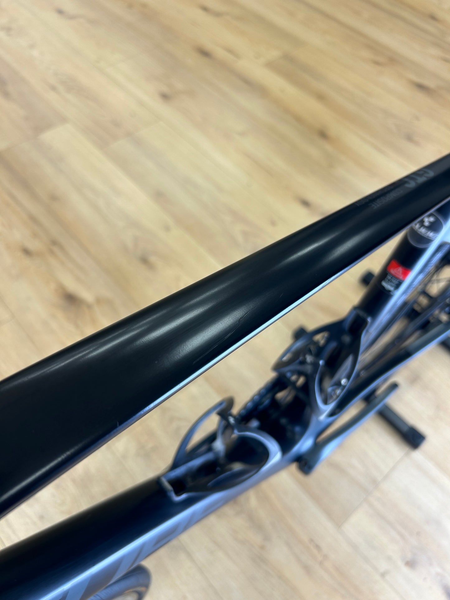 Cube Attain Carbon Disc Racefiets