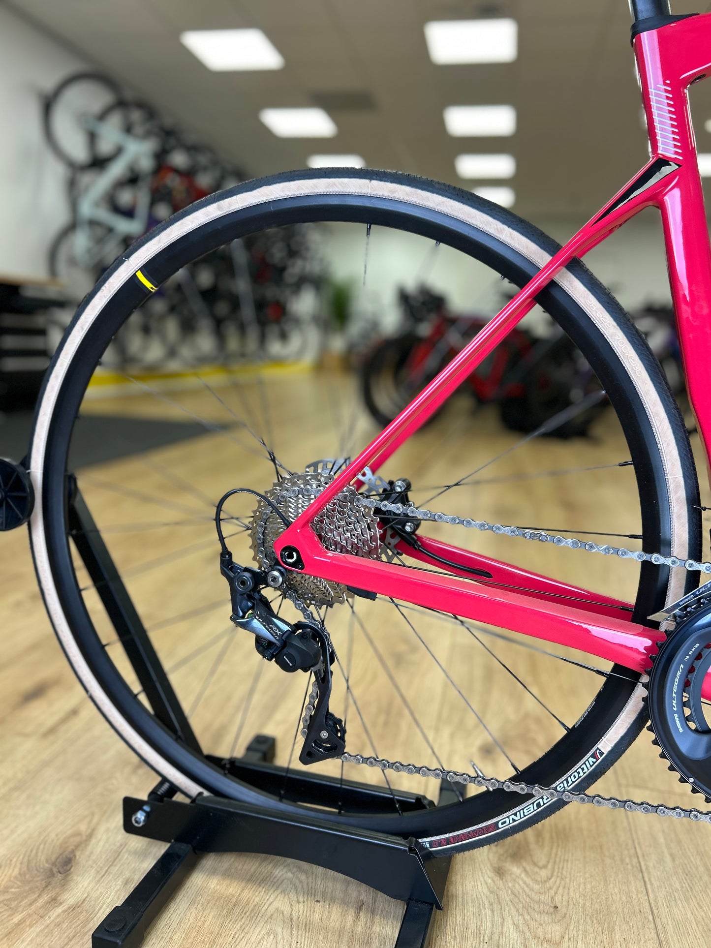 NEW - BMC Road Machine Ultegra Carbon Disc Racefiets