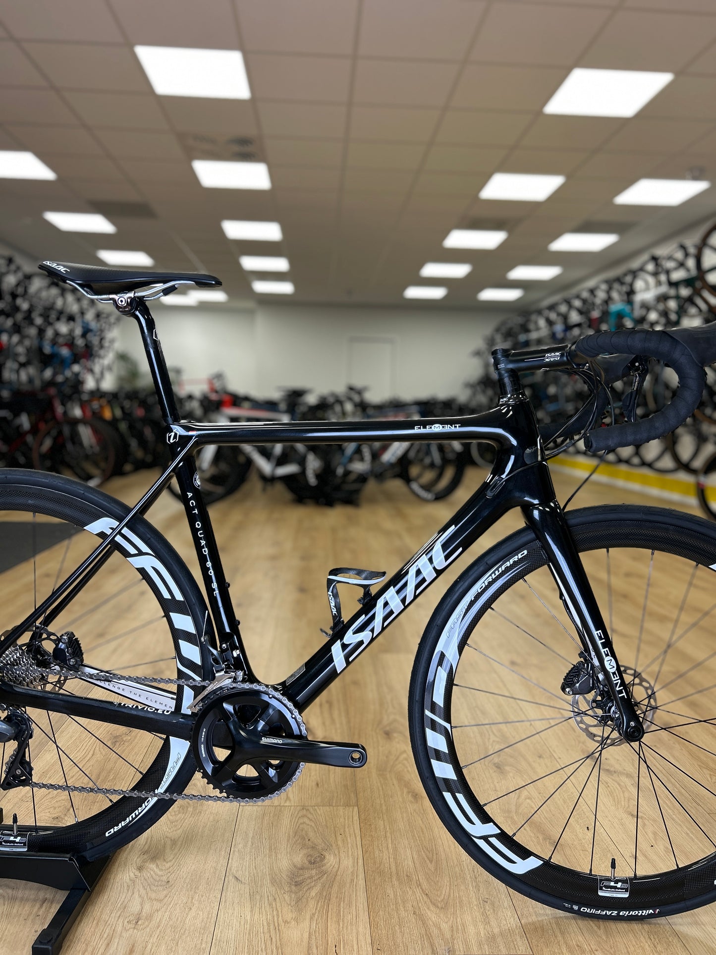 Isaac Element Carbon Racefiets