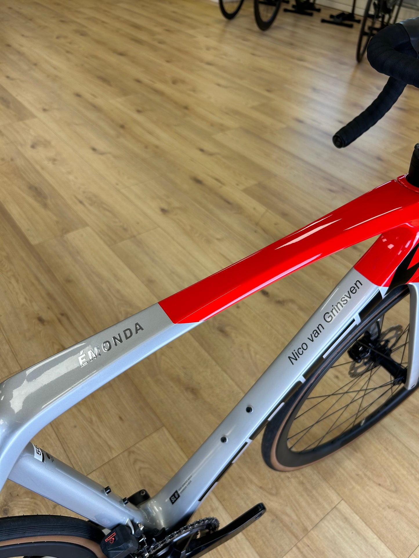 Trek Emonda SL6 Di2 Carbon Disc Racefiets