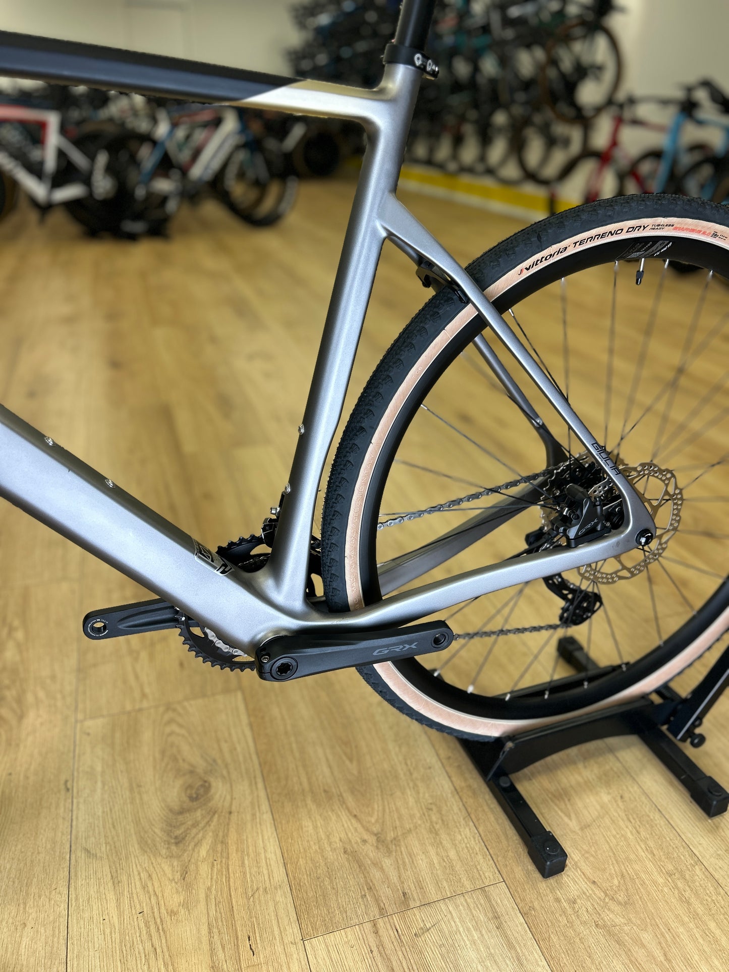 0km Showroom Model Sensa Giulia Elite Gravel