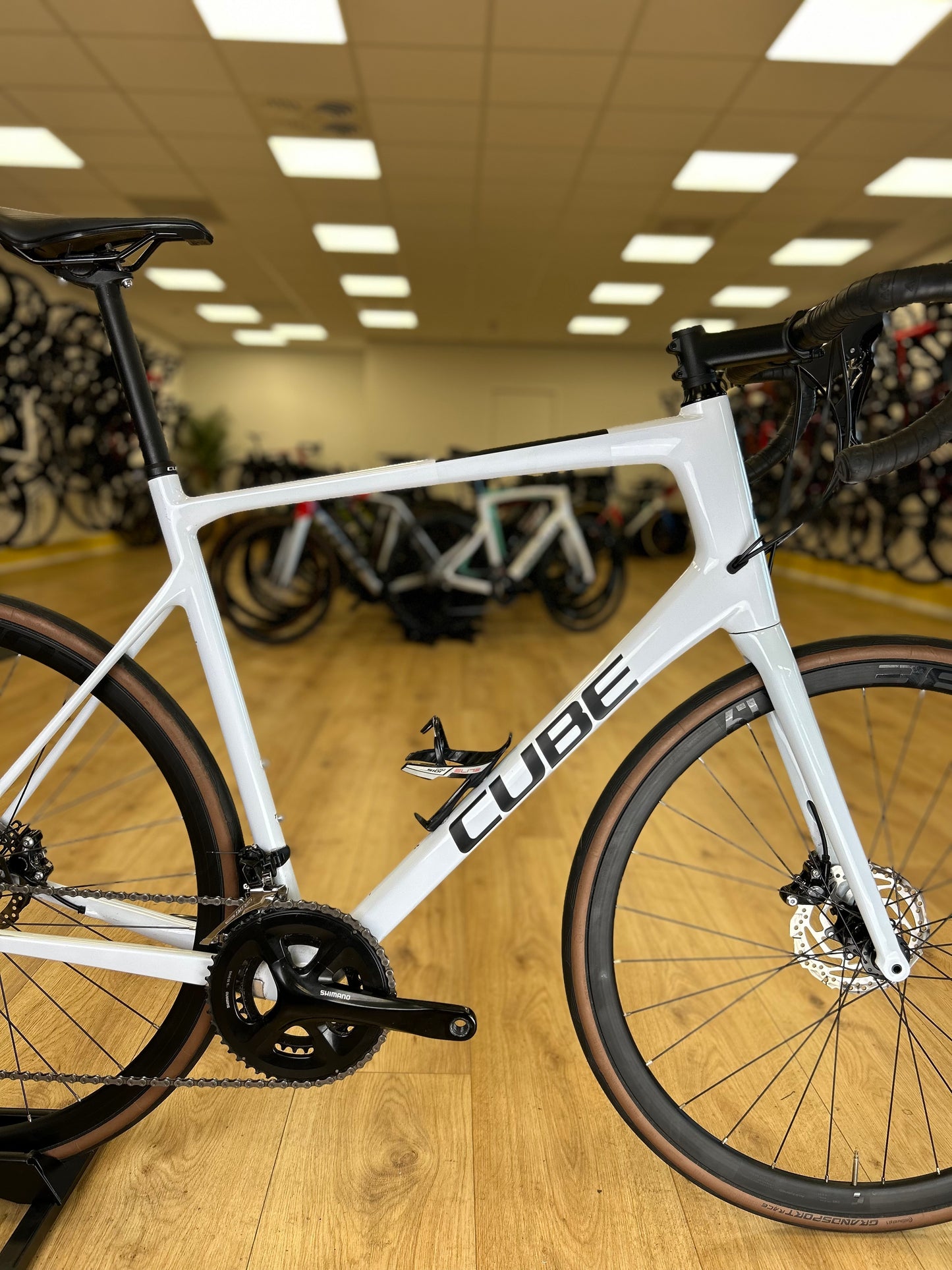 Cube Attain Carbon Disc Racefiets