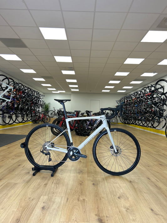 NEW - BMC Road Machine Ultegra Carbon Disc Racefiets