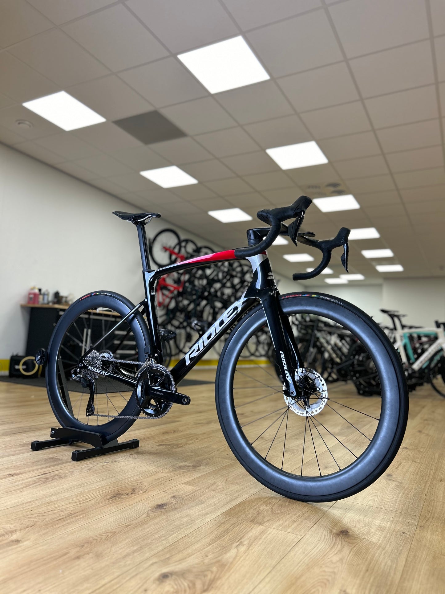 Ridley Noah Di2 Carbon Disc Racefiets