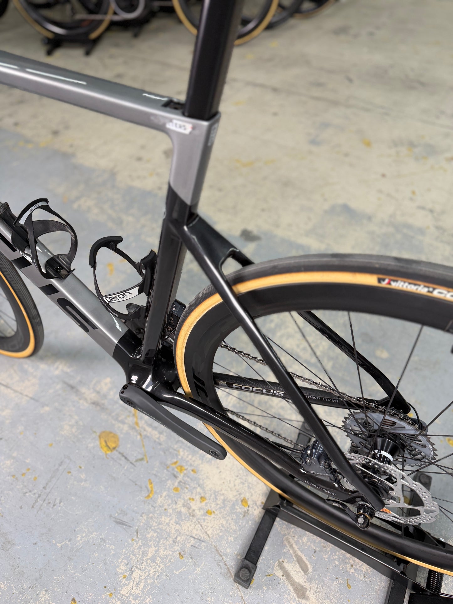 Focus Izalco Max 9.7 Di2 Carbon Racefiets