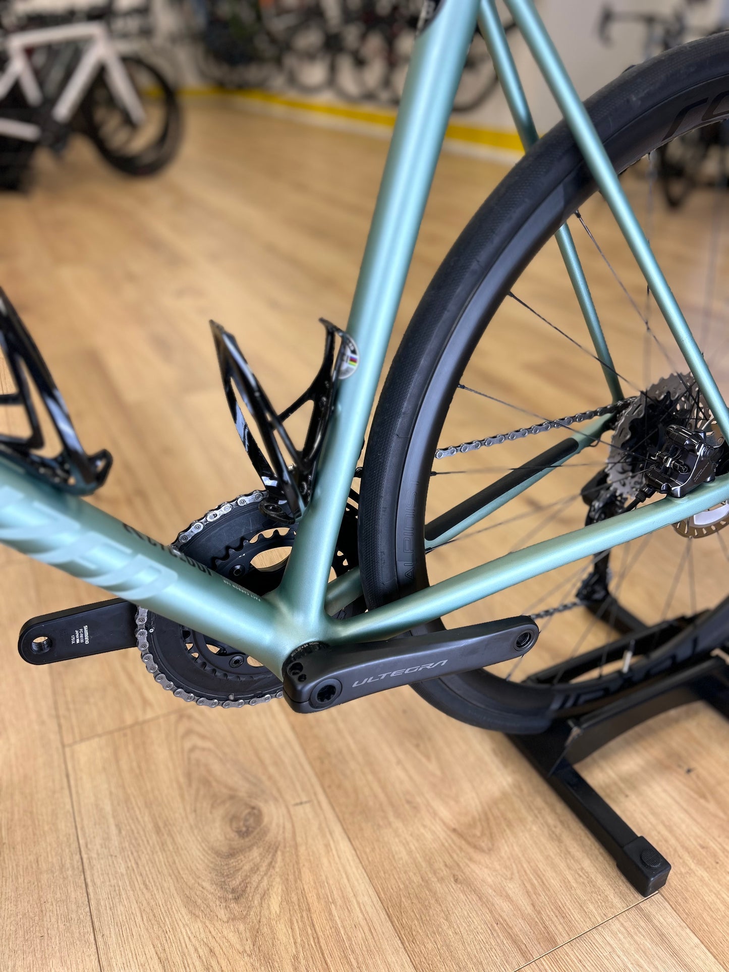 200km Specialized Aethos Pro Di2 Carbon Disc Racefiets