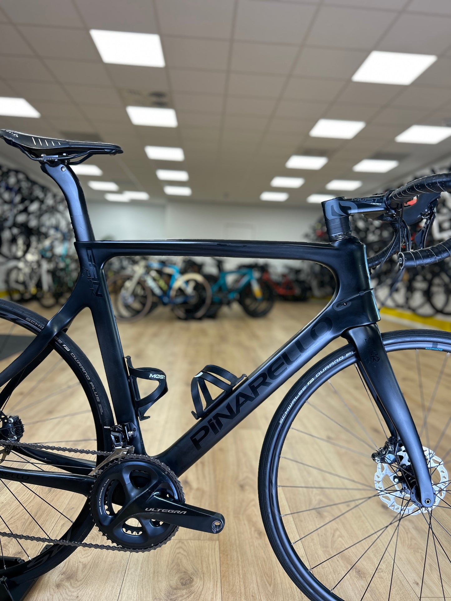 Pinarello Gan Disk Carbon Racefiets