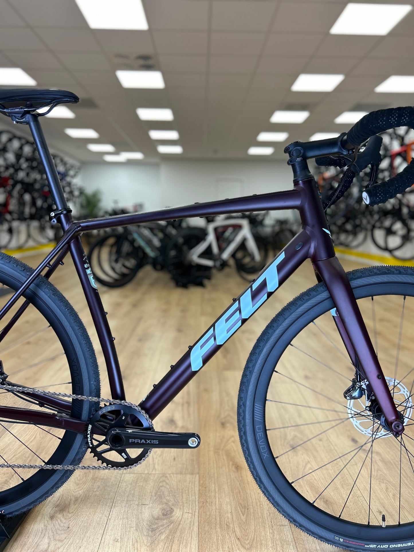 Showroom Model Felt Breed Disc Gravel