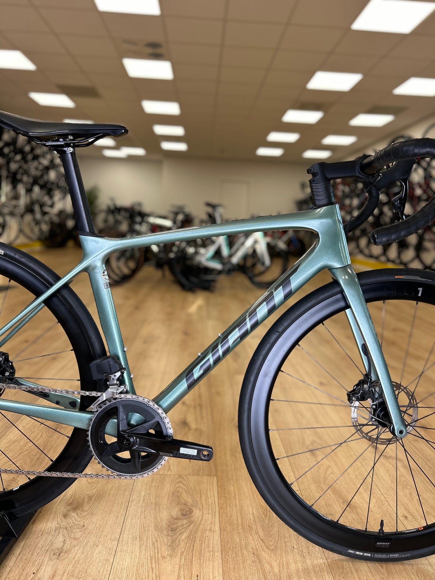 Giant TCR AXS Carbon Disc Racefiets