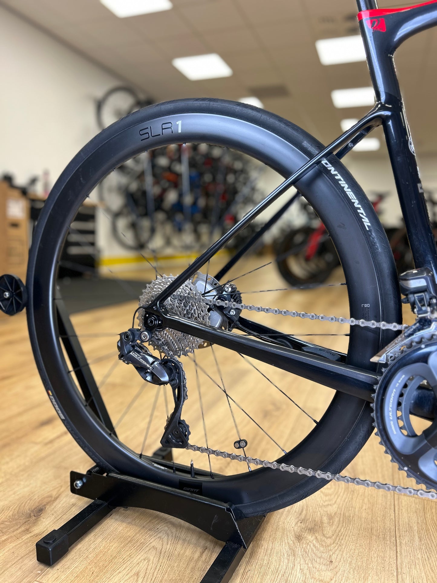 Giant Defy Pro 1 Di2 Ultegra Carbon Disc Racefiets