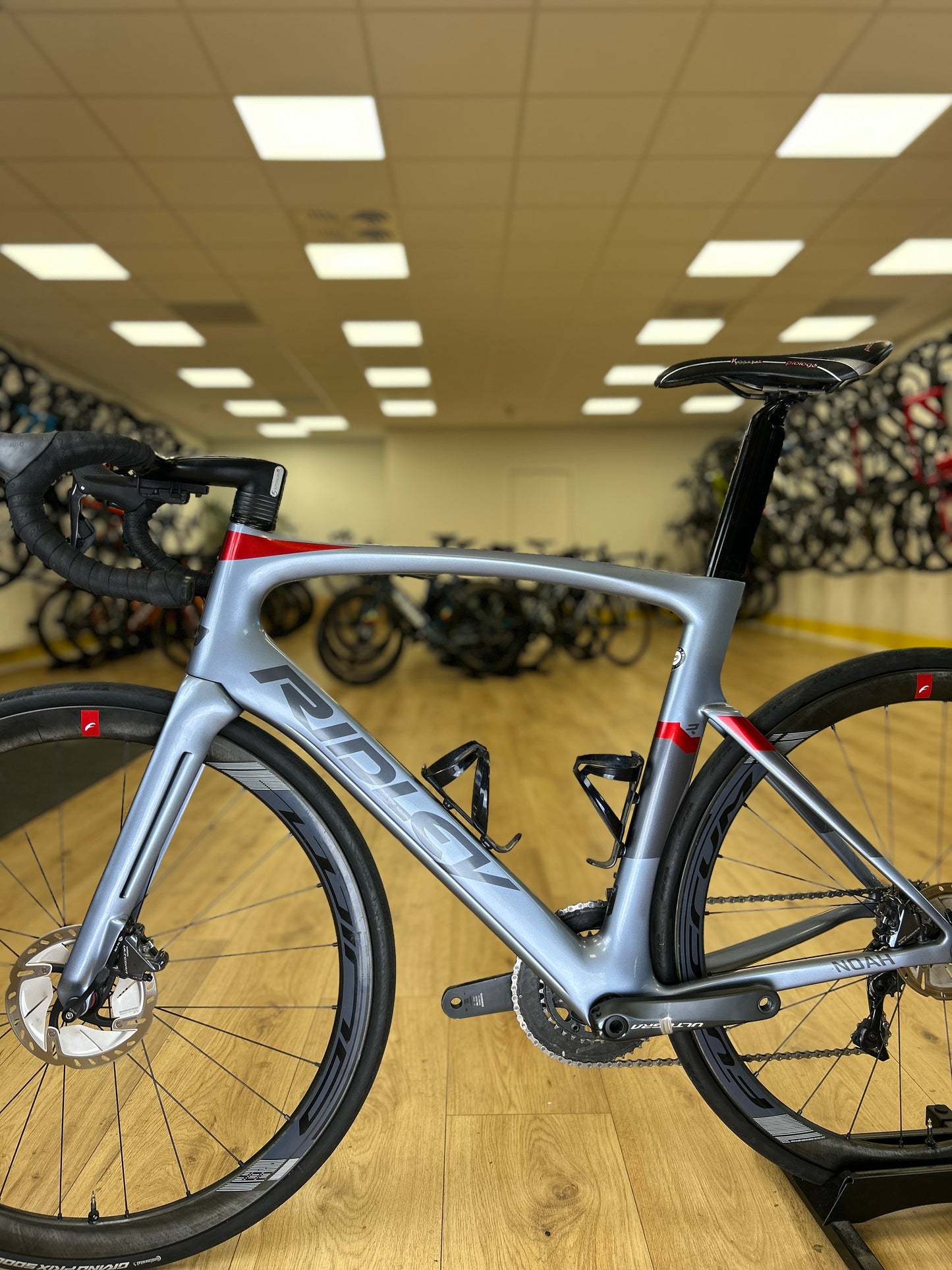 Ridley Noah Aero+ DI2 Carbon Disc Racefiets