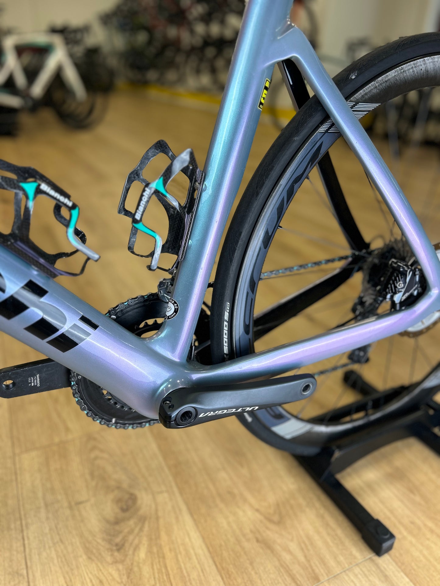 2500km Bianchi Aria Ultegra Carbon Disc Racefiets