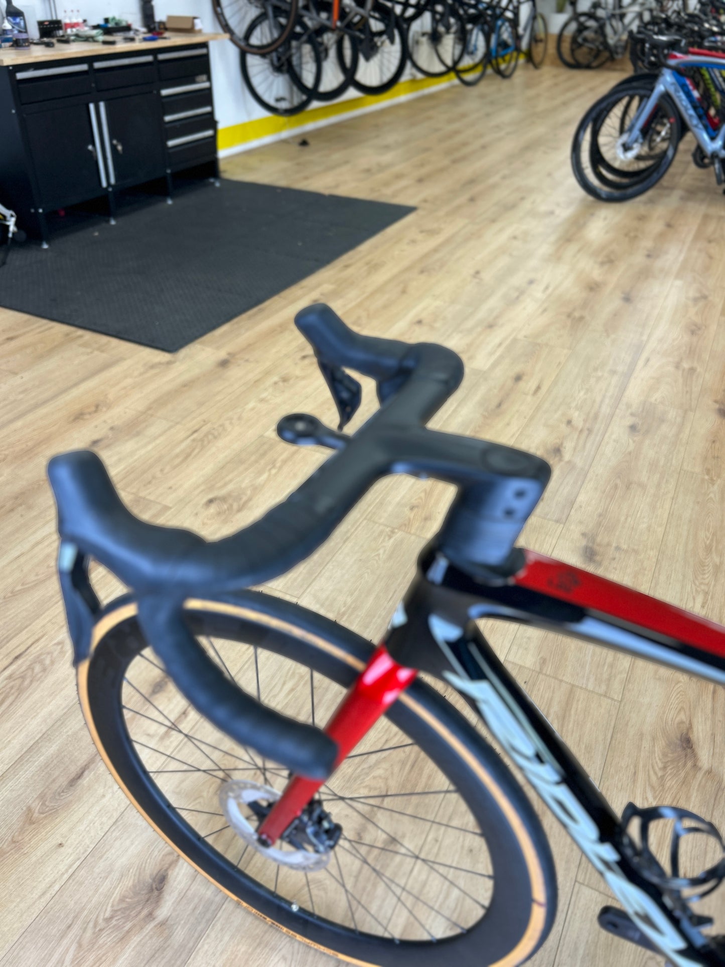 500km Ridley Fênix Slic Di2 Carbon Racefiets