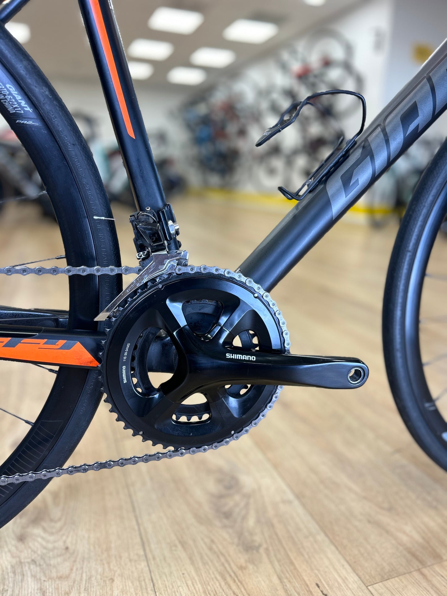 Giant Defy Carbon Disc Racefiets