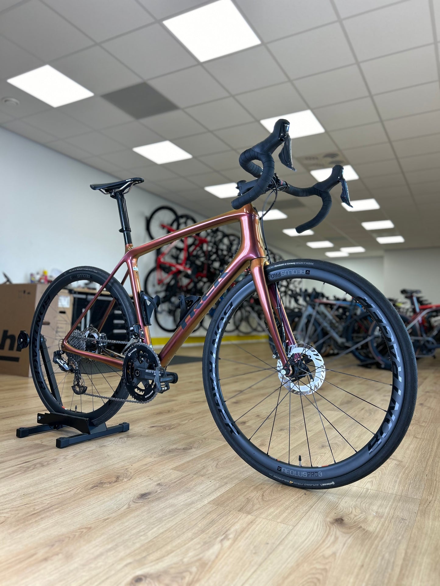 Chameleon Trek Emonda Slr7 Di2 Carbon Road Bike