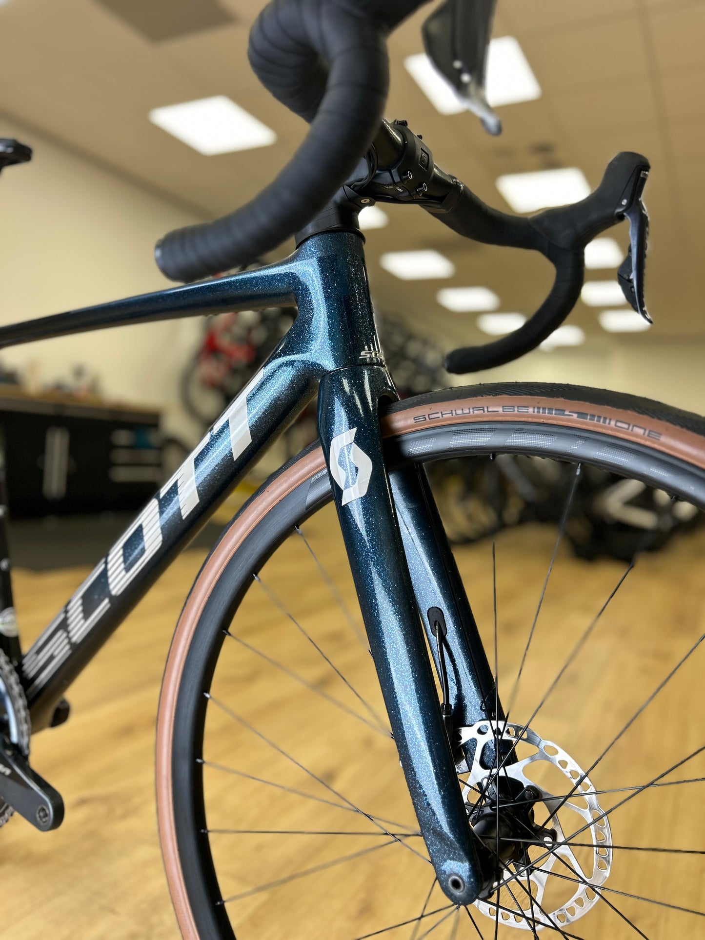 Scott Addict RC Di2 Carbon Disc Racefiets