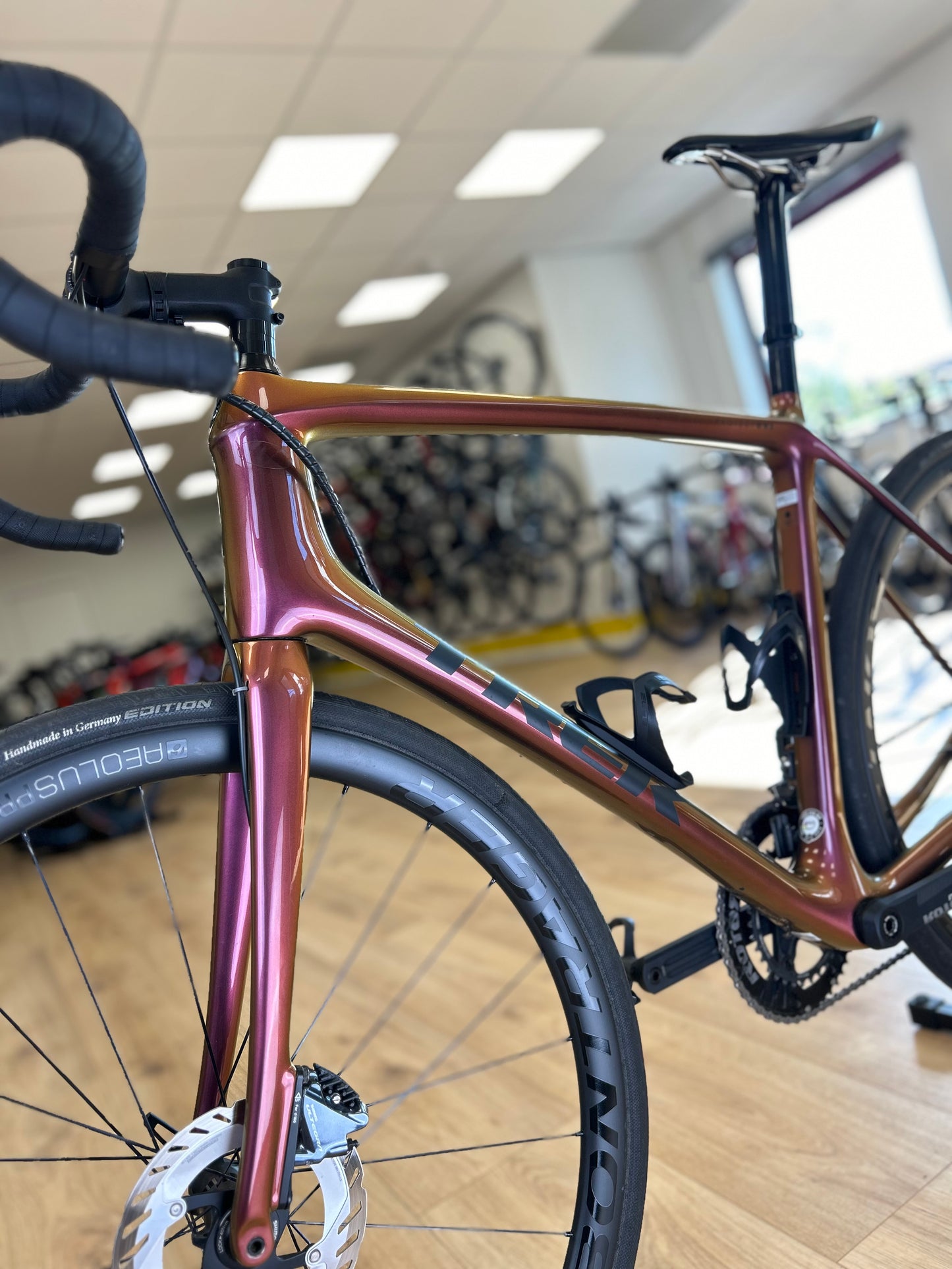 Chameleon Trek Emonda Slr7 Di2 Carbon Road Bike