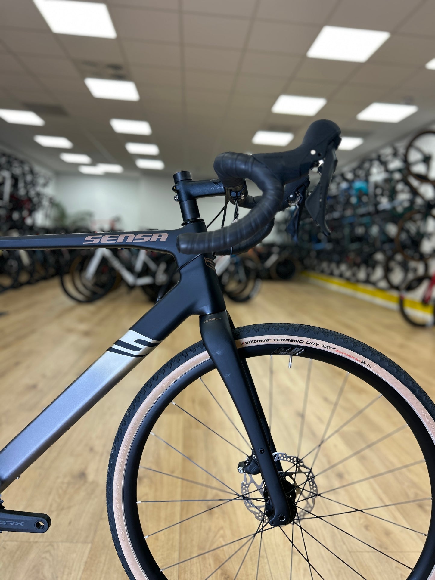 0km Showroom Model Sensa Giulia Elite Gravel