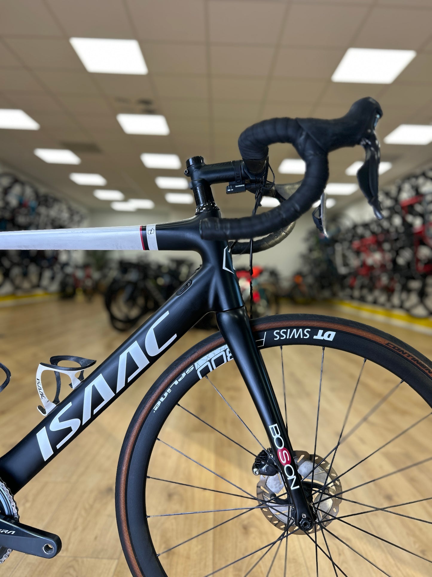Isaac Element Di2 Carbon Racefiets