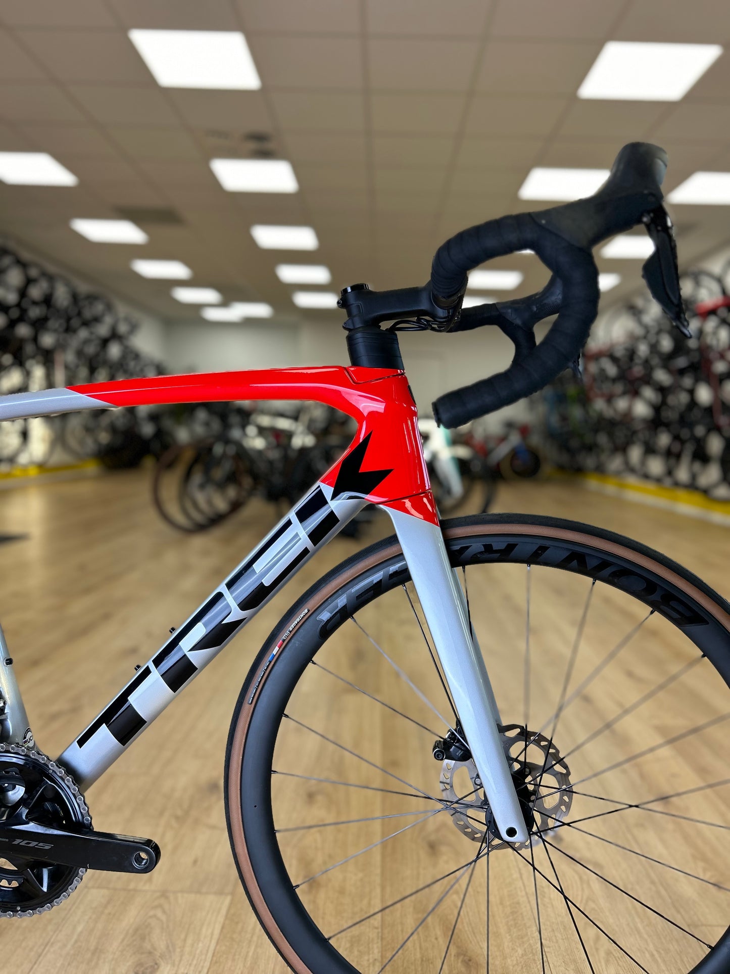Trek Emonda SL6 Di2 Carbon Disc Racefiets
