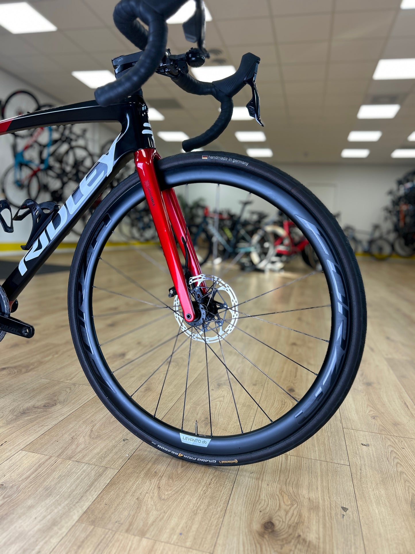 Ridley Fenix SLiC AXS Carbon Racefiets