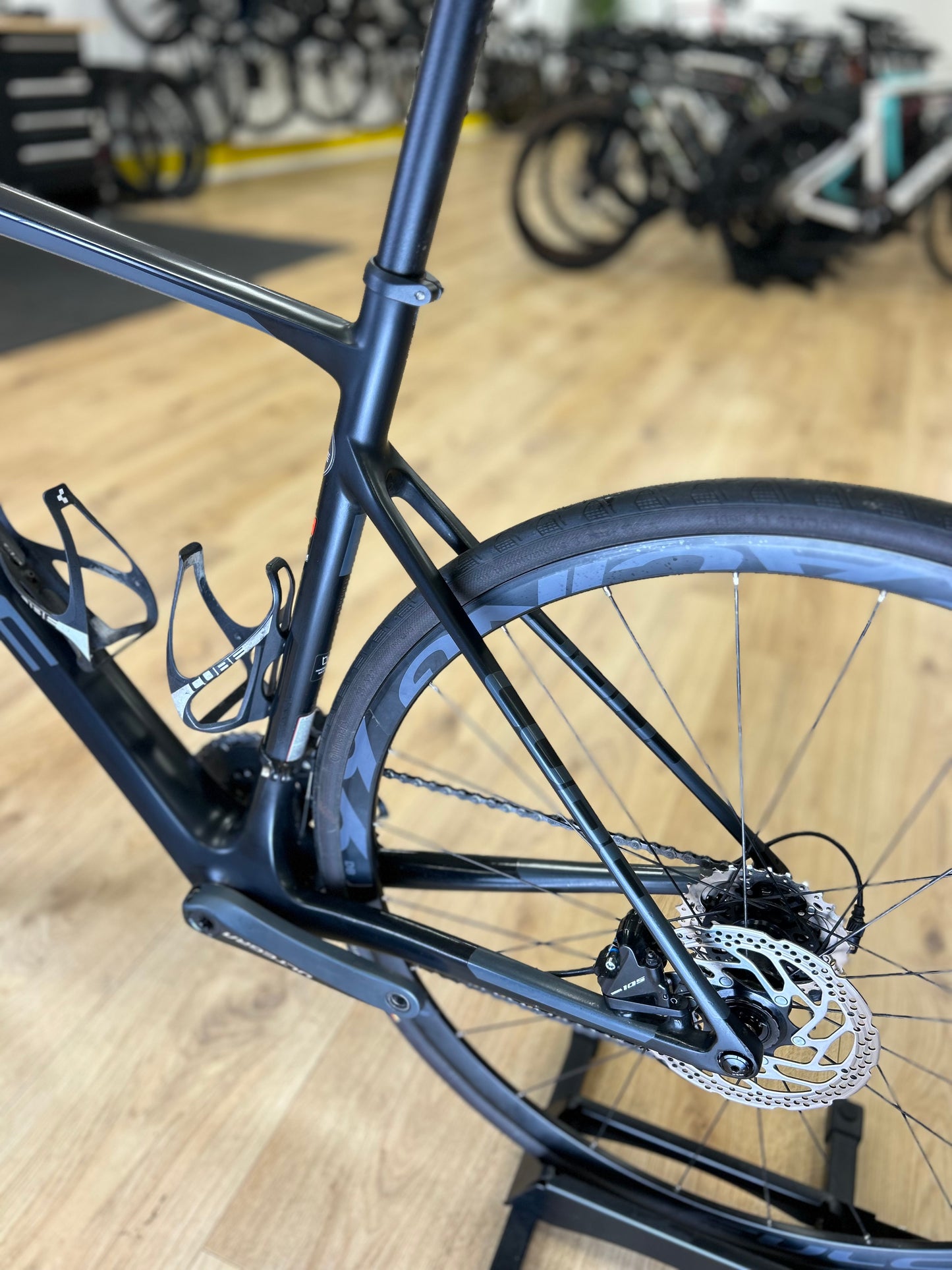 Cube Attain Carbon Disc Racefiets