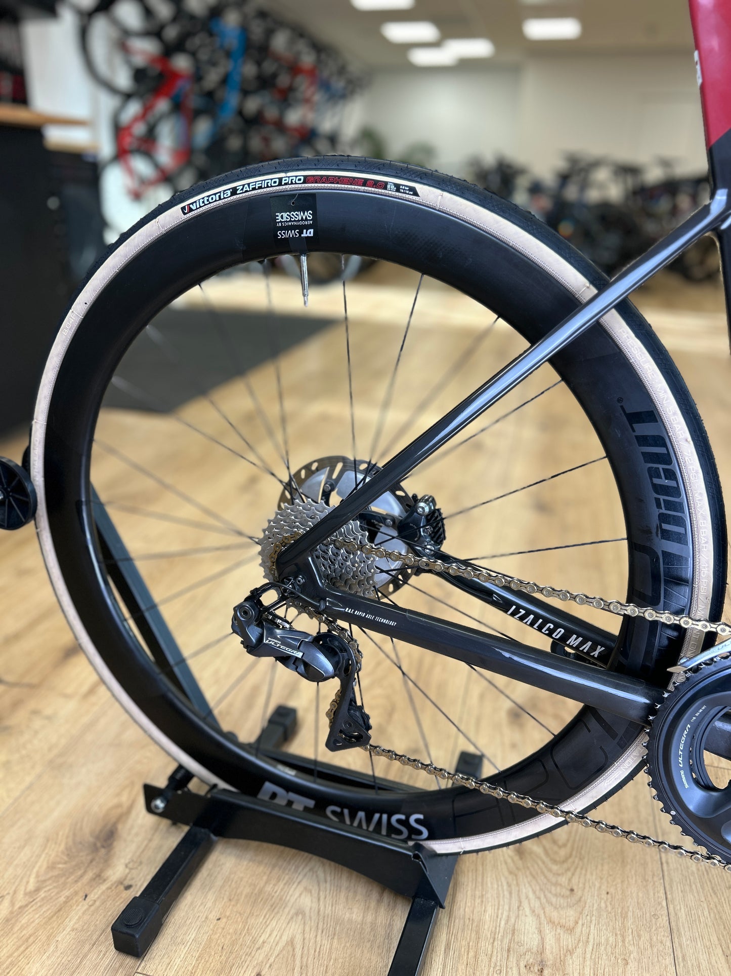 Focus Izalco Max 9.8 Di2 Carbon Racefiets