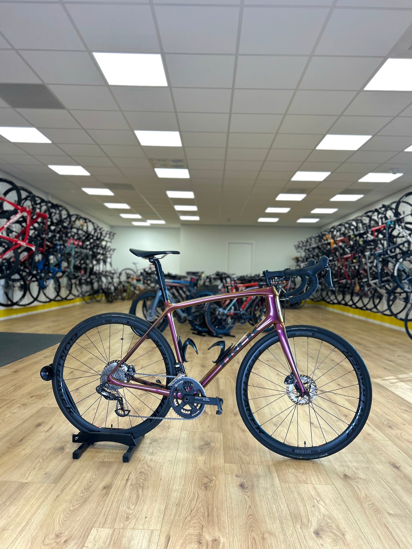 Chameleon Trek Emonda Slr7 Di2 Carbon Road Bike
