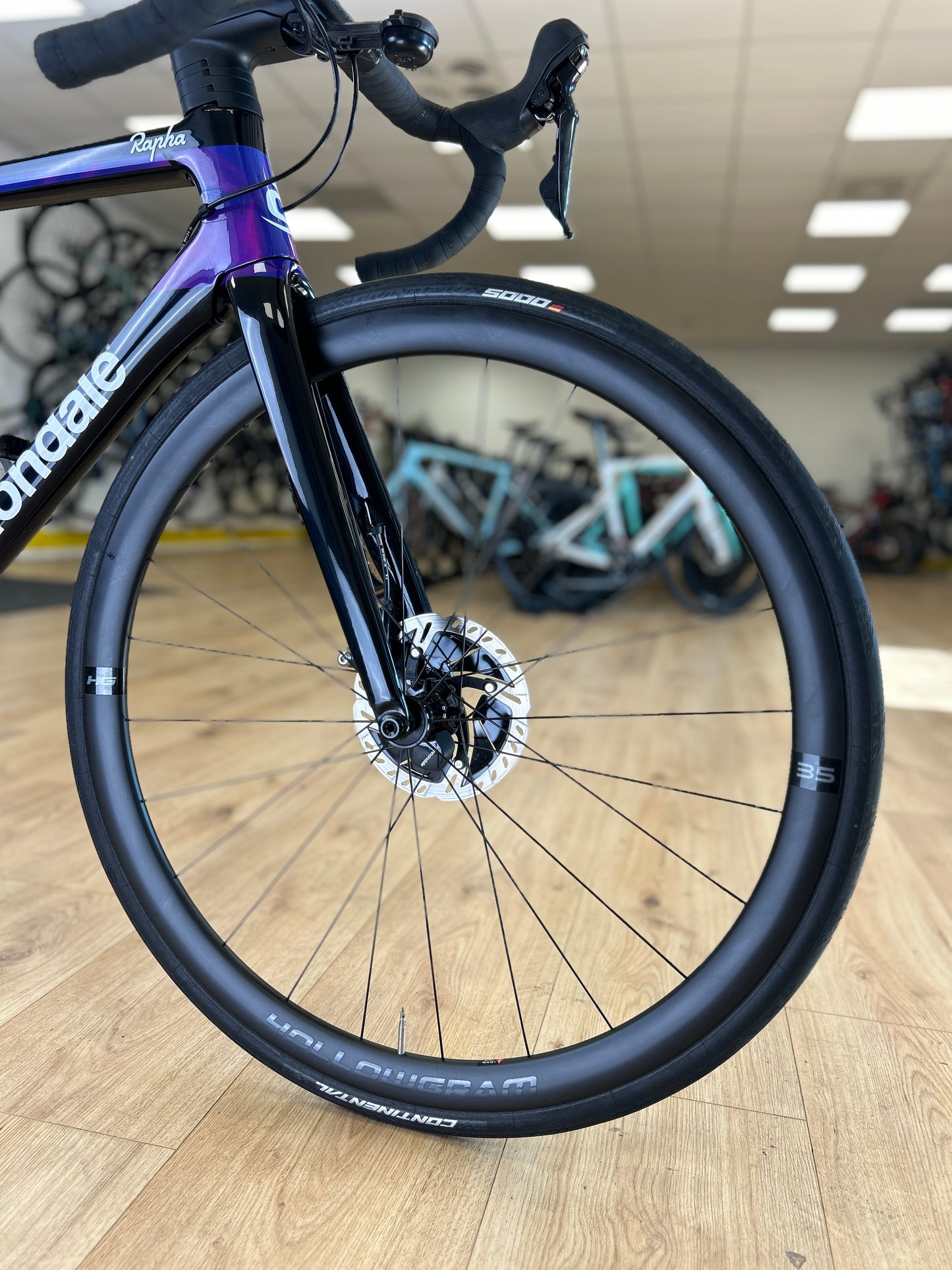 Rapha Cannondale SuperSixEvo HM Carbon Disc Racefiets