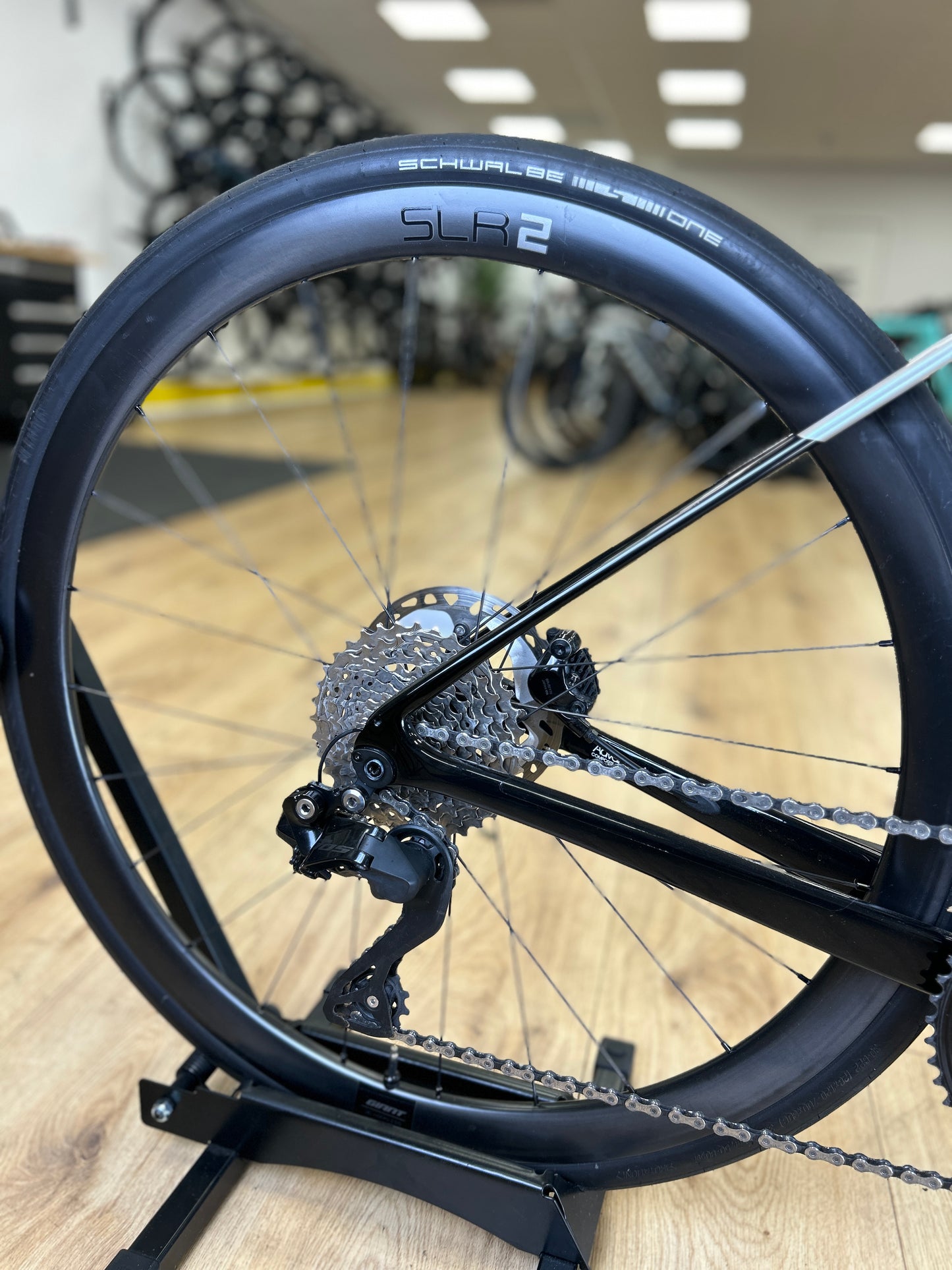 Liv Avail DI2 Carbon Disc Racefiets