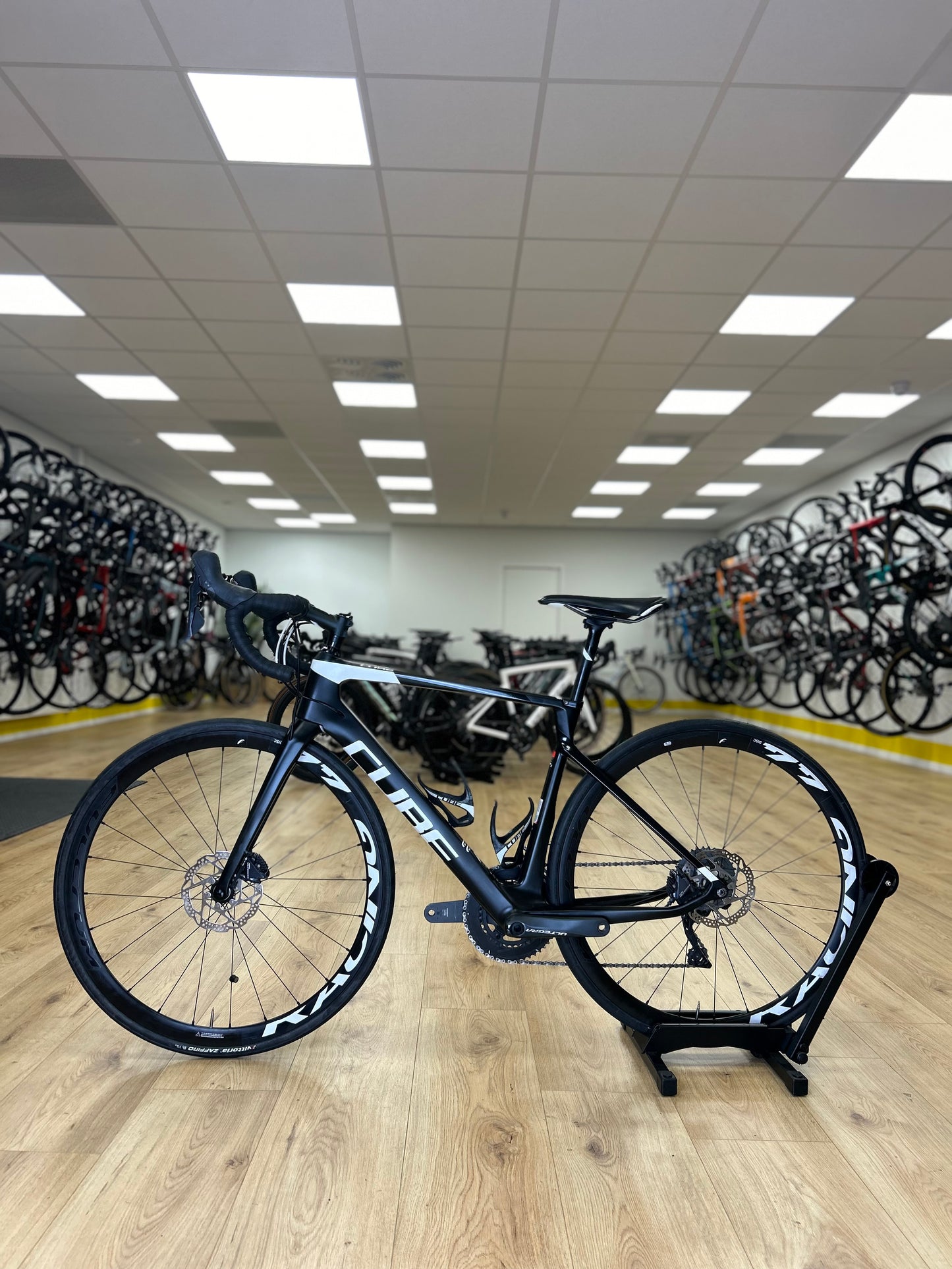 Cube Agree Ultegra Carbon Disc Racefiets