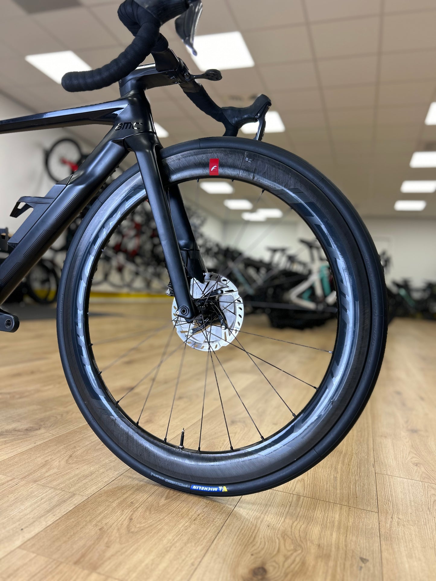 BMC TimeMachine Di2 Carbon Disc Racefiets