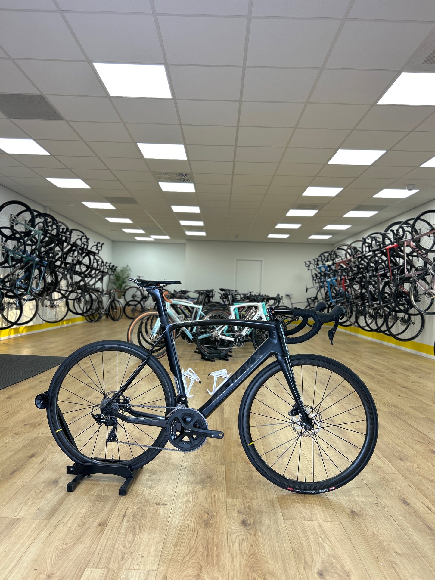 Eddy Merckx EM525 Disc Carbon Racefiets