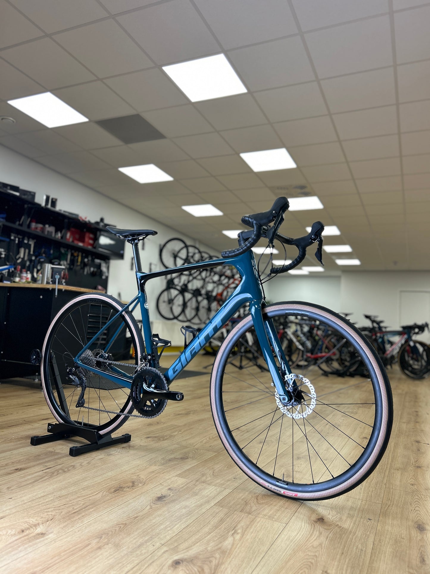 Giant Defy Carbon Racefiets