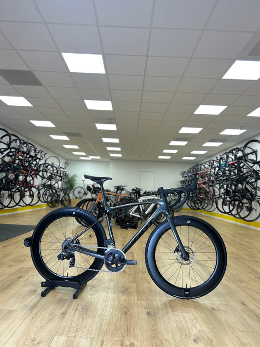 Giant Defy advanced pro 2 AXS Carbon Road Bike