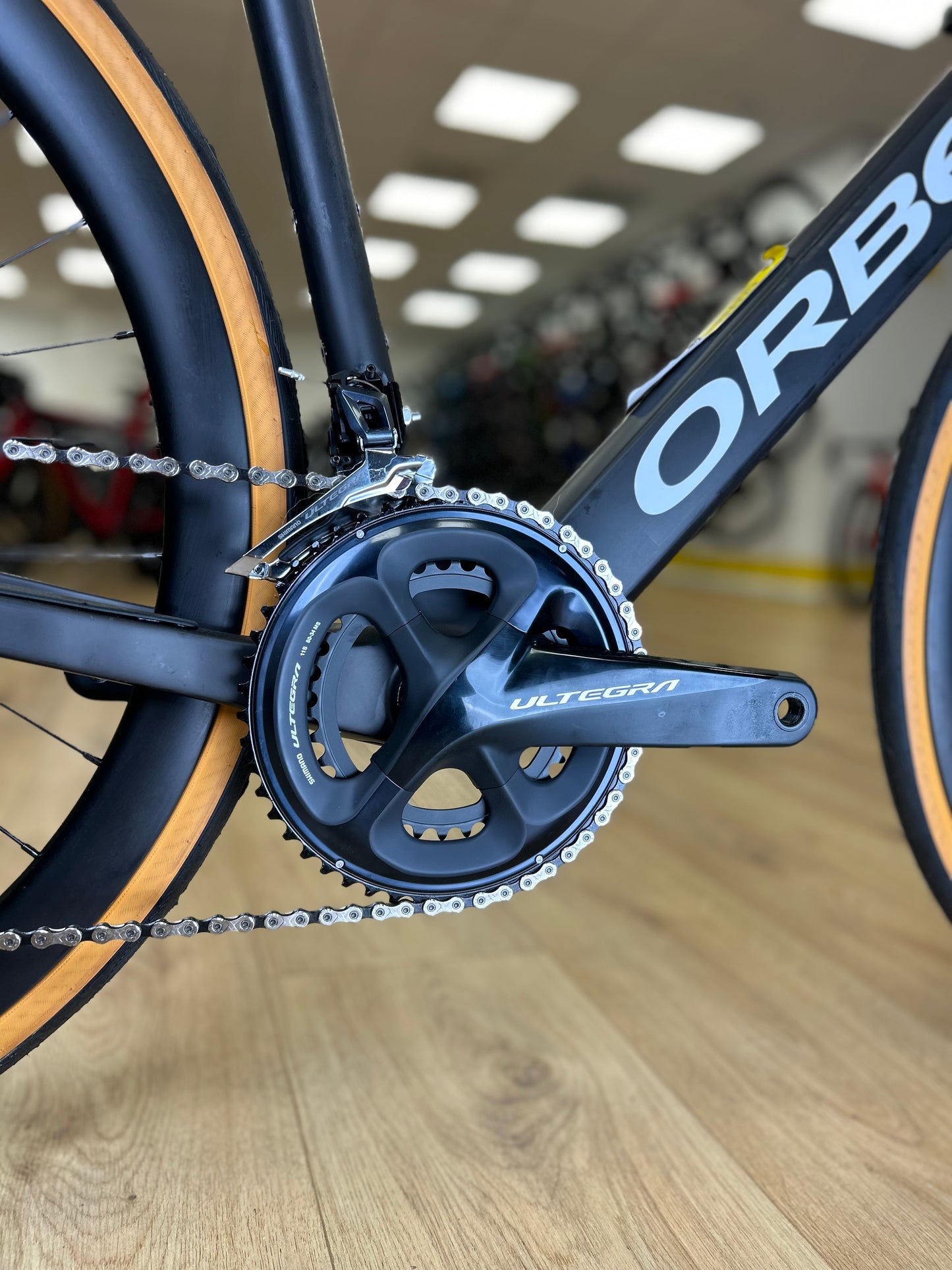 0km Showroom Model Orbea Gain M20 Ultegra Carbon Racing Bike