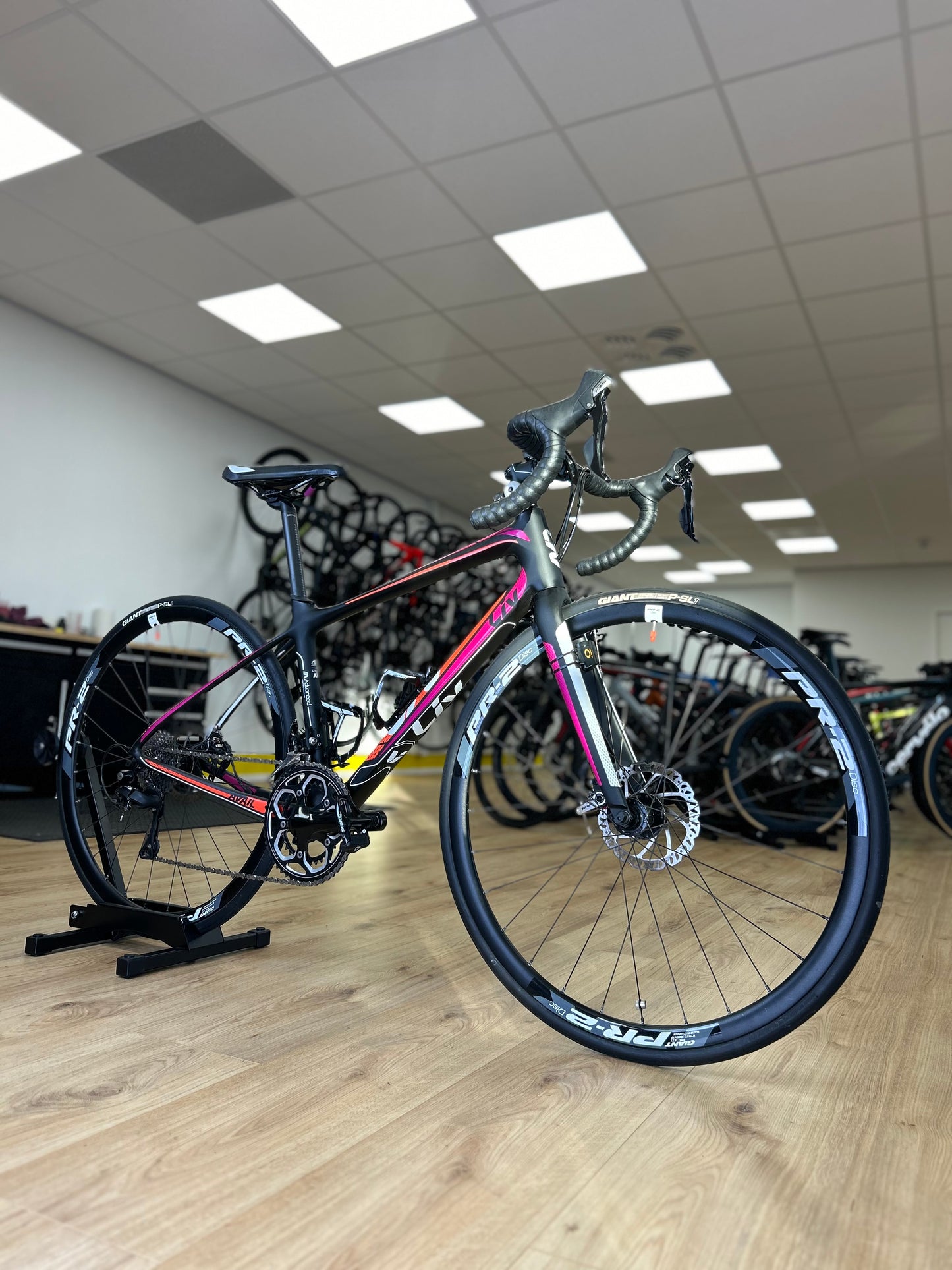 Liv Avail Carbon Disc Dames Racefiets