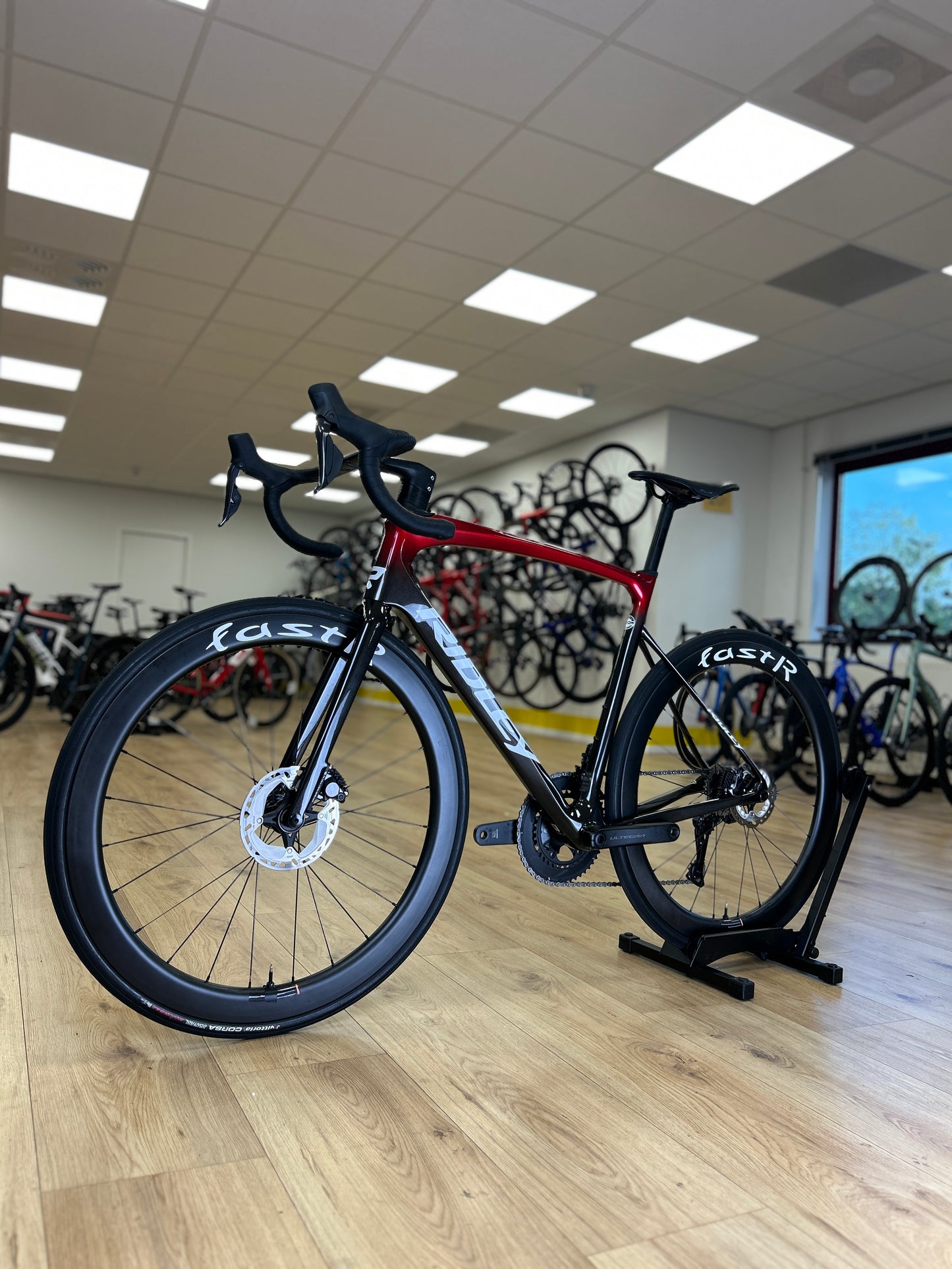 500km Ridley Fenix SLiC Di2 Carbon Racefiets