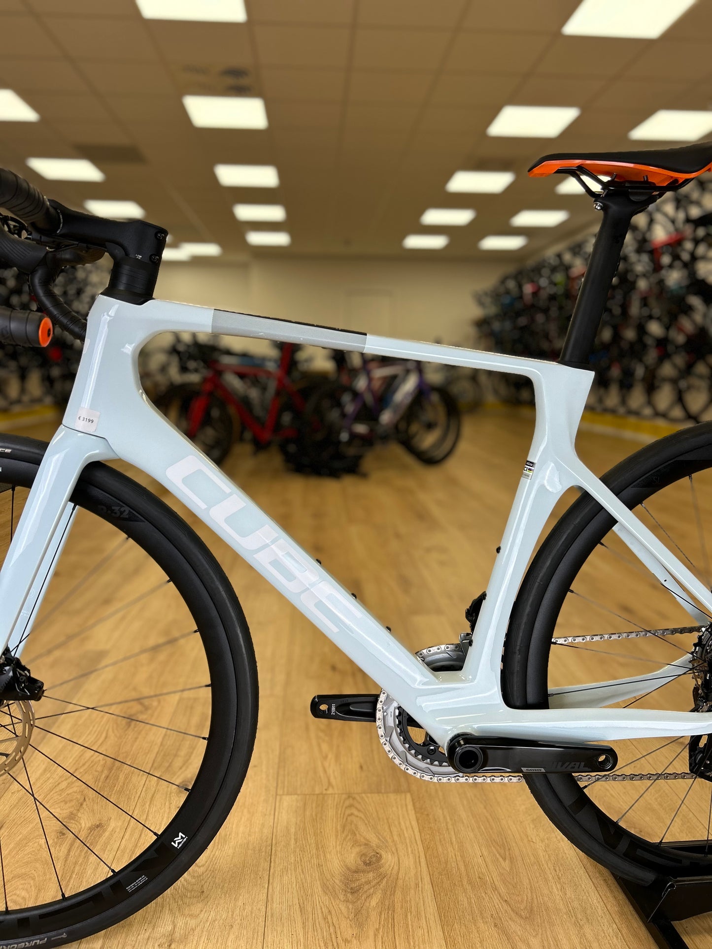 Showroom Model 0km Cube Agree C62 Pro AXS Racefiets