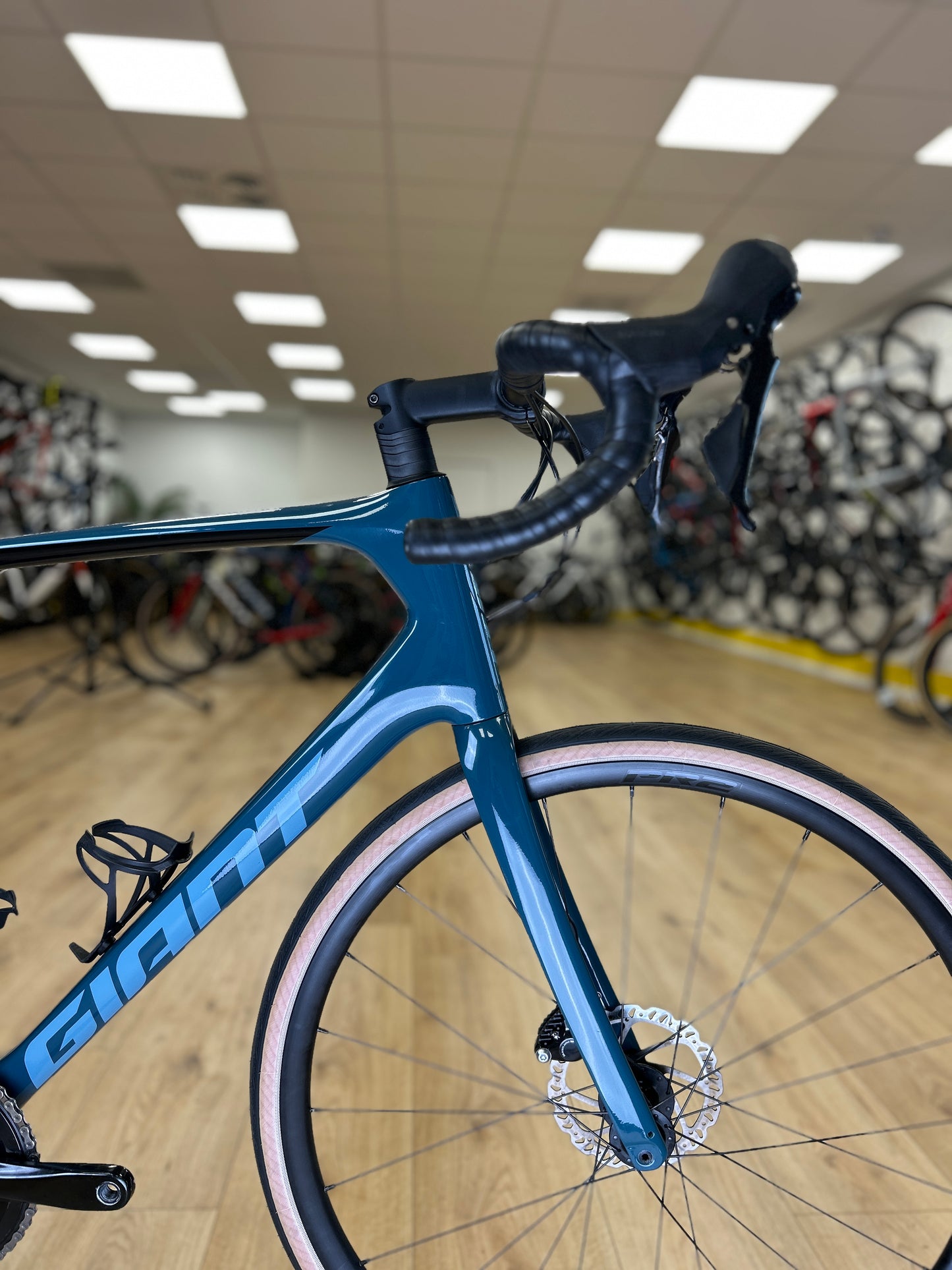 Giant Defy Carbon Racefiets