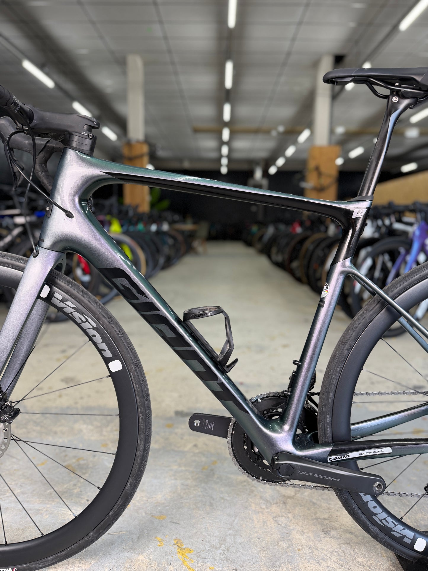 Giant Defy Advanced Pro 1 Di2 Carbon Road Bike