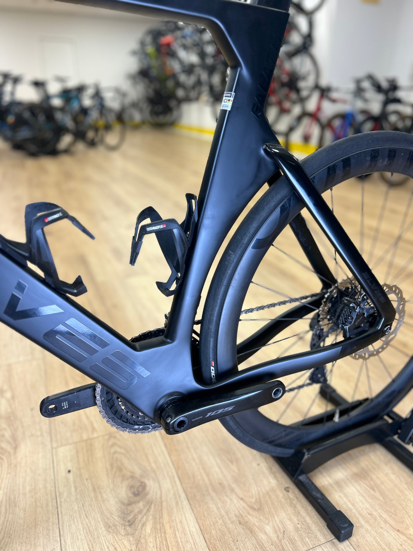 Elves Falath Pro Di2 Carbon Racefiets