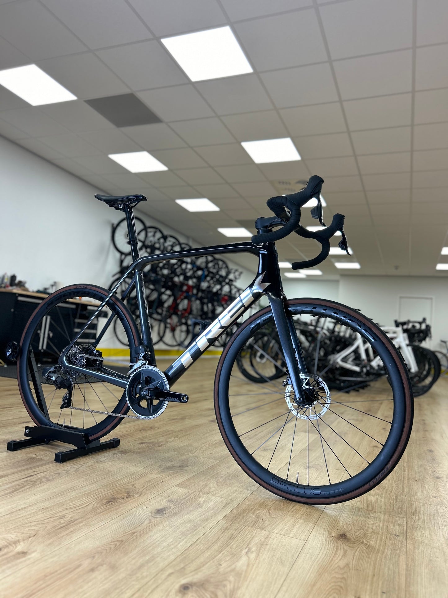 1000km Trek Emonda SL6 Pro Carbon Disc Road Bike