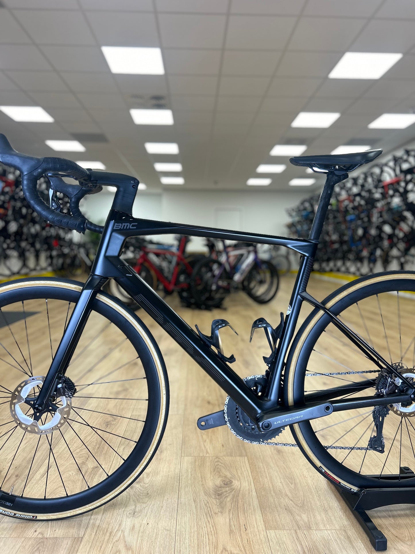 BMC Road Machine 01 Di2 Carbon Disc Racefiets