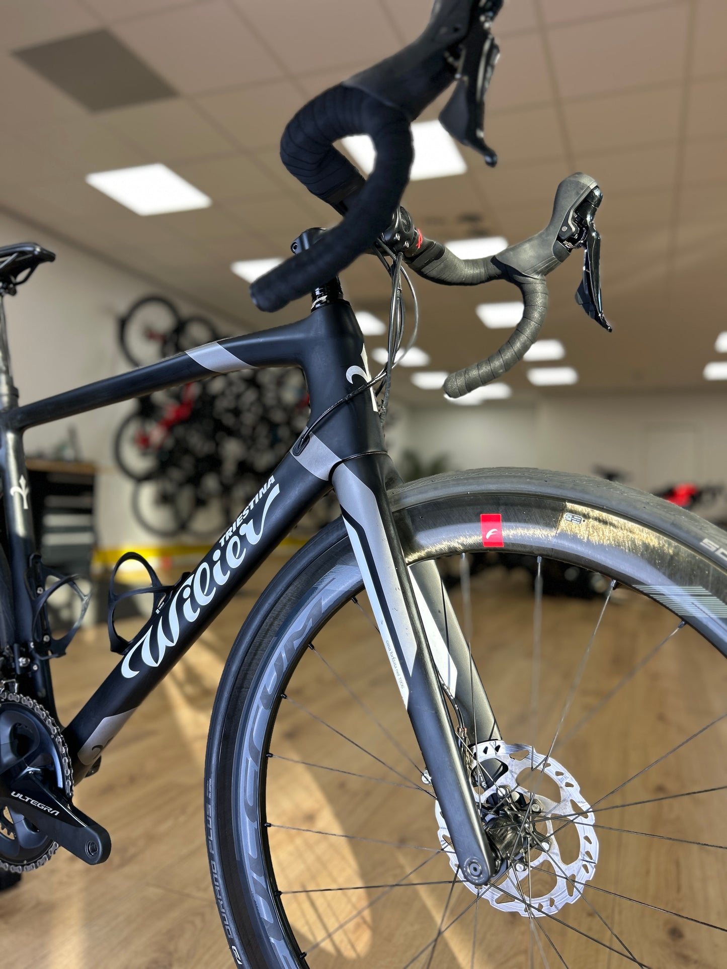 Wilier GTR Team Disc Carbon Racefiets