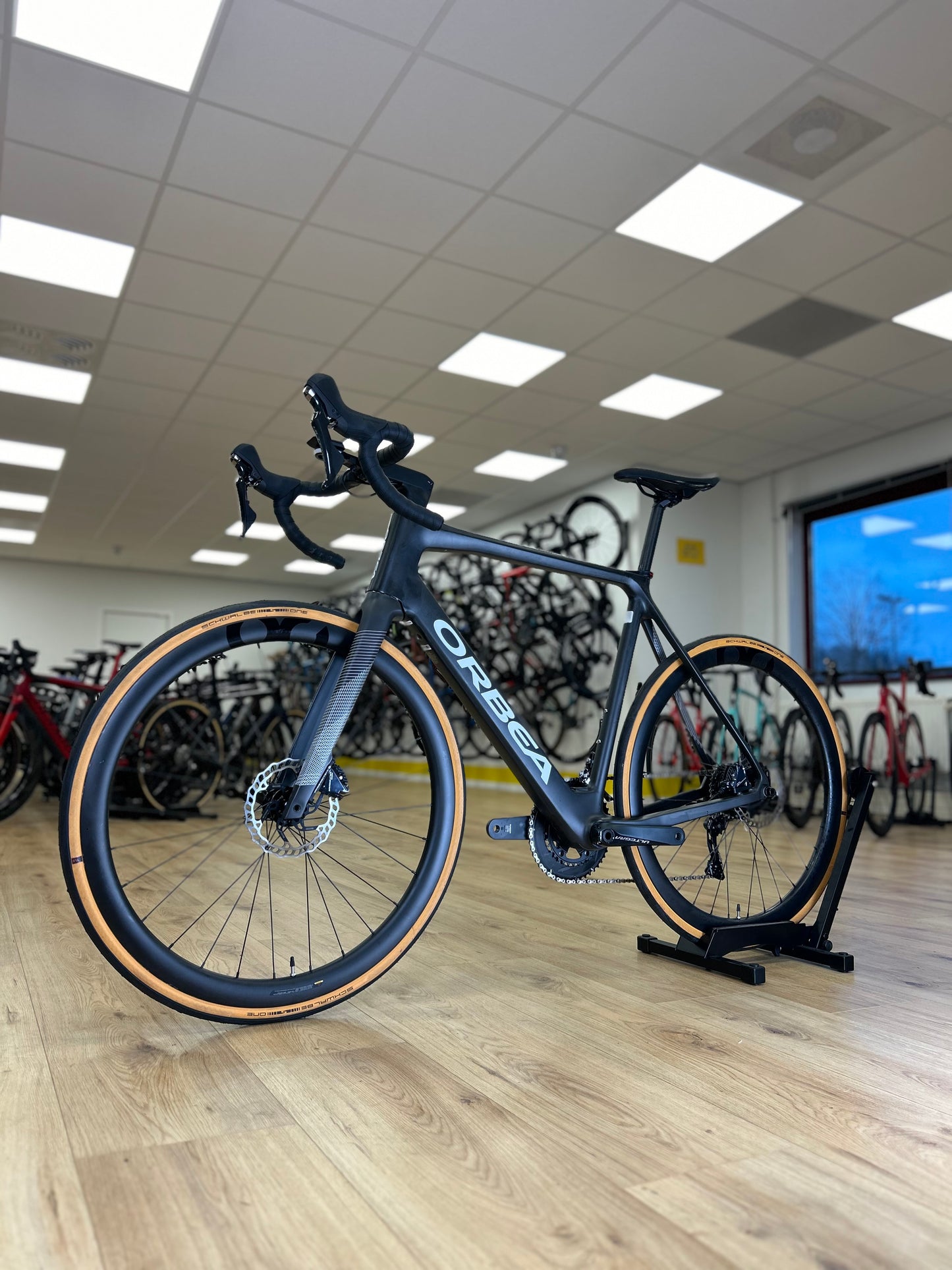 0km Showroom Model Orbea Gain M20 Ultegra Carbon Racing Bike