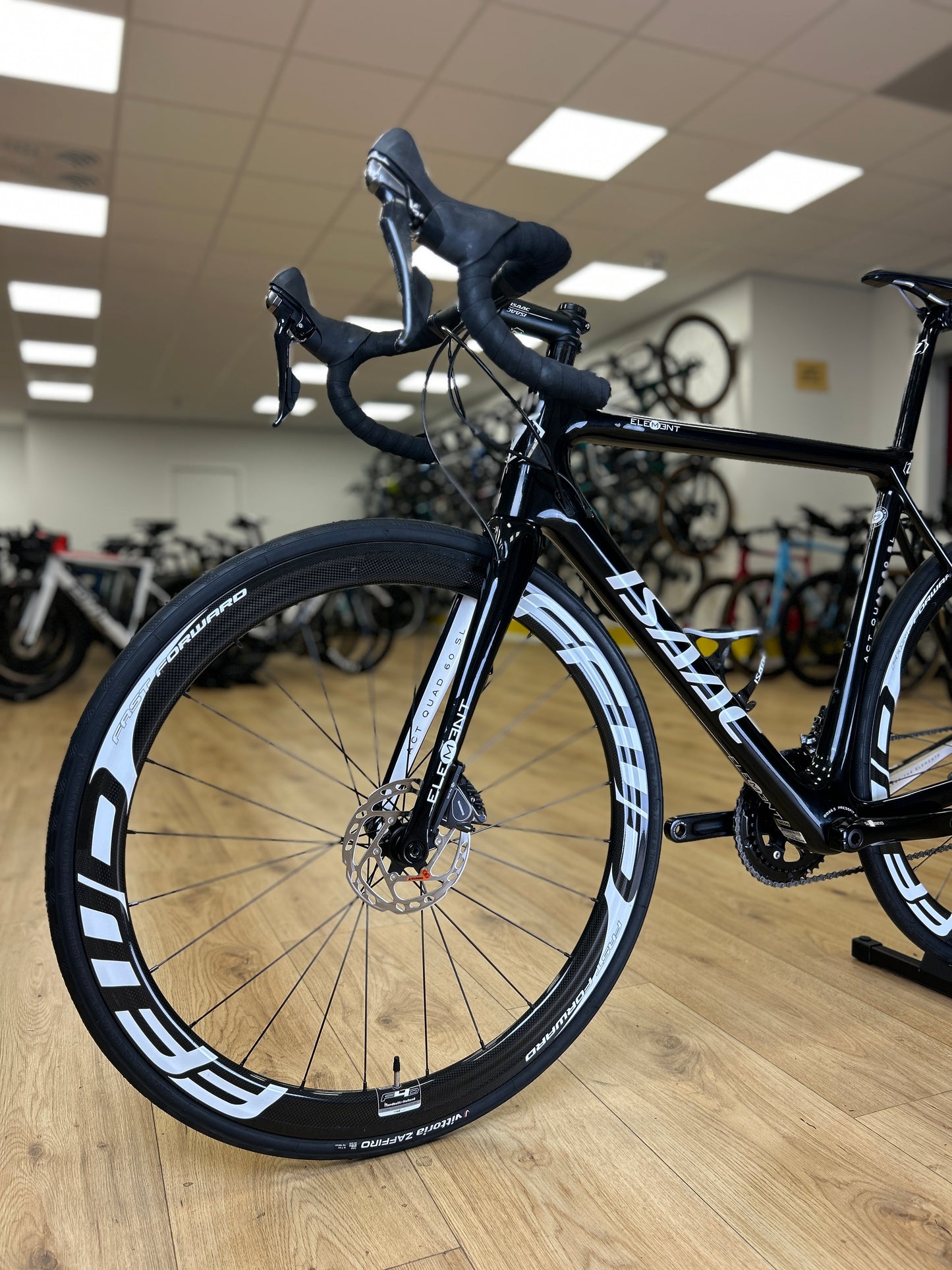 Isaac Element Carbon Racefiets
